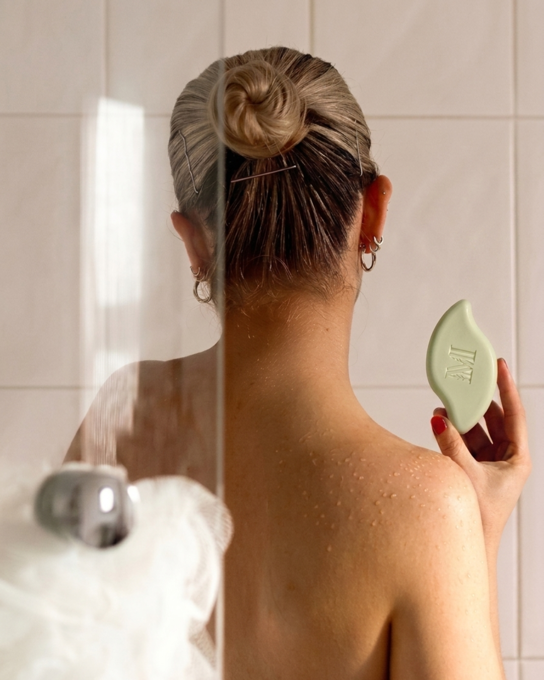 Cuir Chevelu Gras à la Rentrée : Guide Détox Shampoing Solide Purifiant