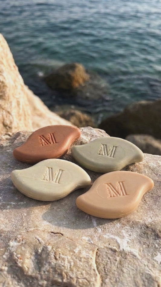 Sauver les Cheveux Secs après la Plage : Le Shampoing Solide Sans Sulfate